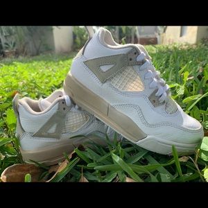 Air Jordan 4 Retro